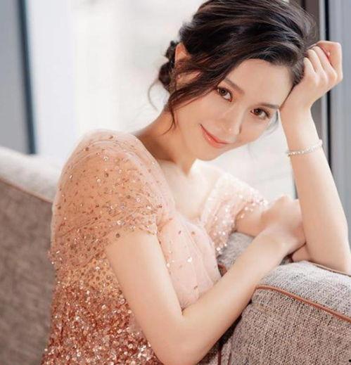 娱乐圈大爆料文咏珊微博,文咏珊微博揭露娱乐圈惊人内幕 第2张 娱乐圈大爆料文咏珊微博,文咏珊微博揭露娱乐圈惊人内幕 第2张